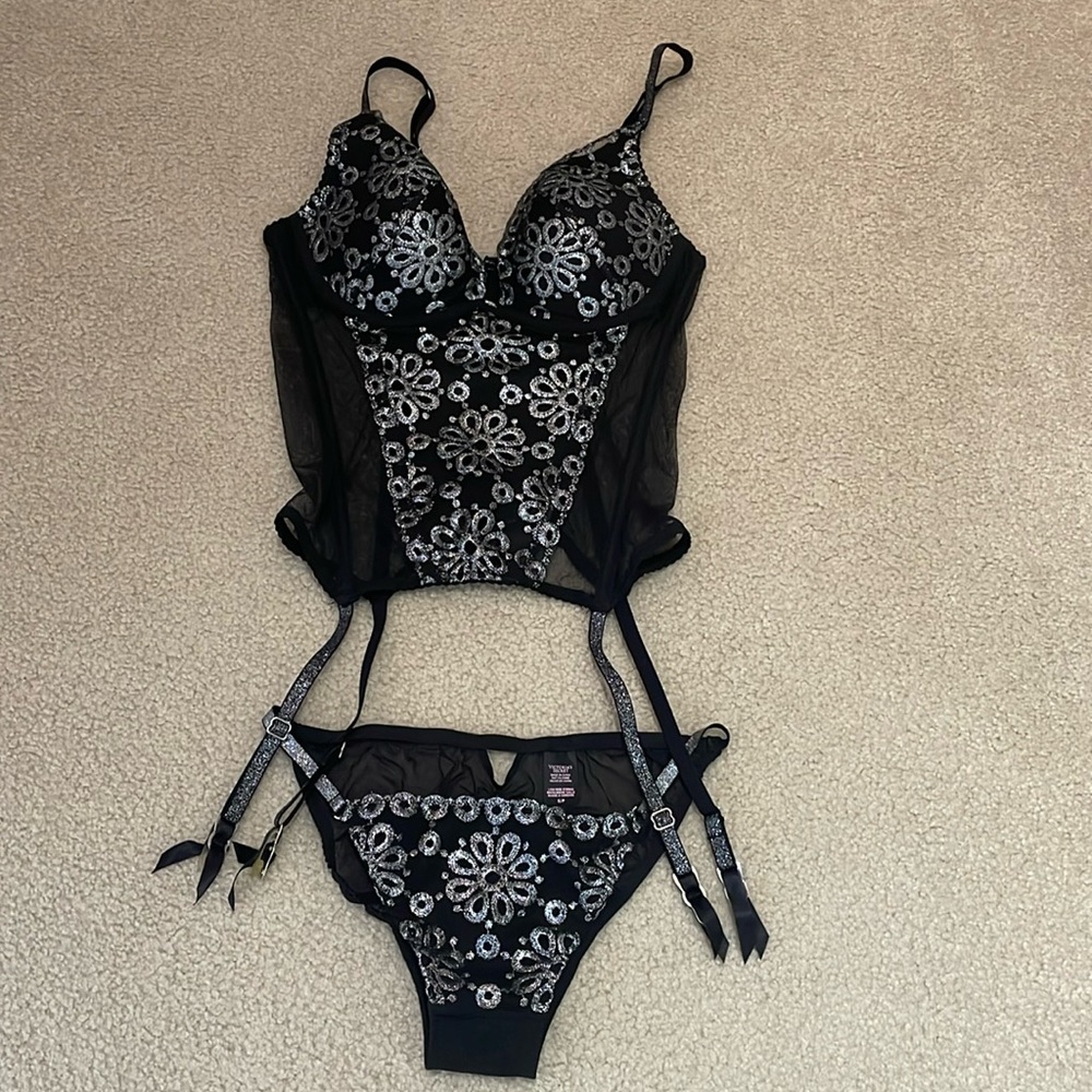 Victoria’S Secret lingerie set